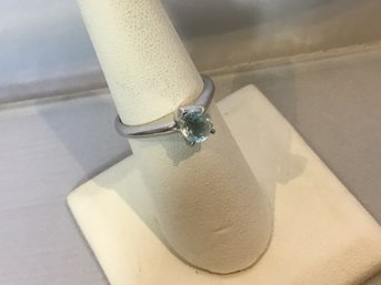 14K White Gold With 6mm Blue Zircon Stone Size 7,5 # 17