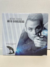 Star Trek Into Darkness, Blue Ray 3D Combo Pack And Phaser. (#56)