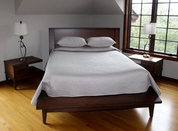 Lexington 11 South Urbana Queen Bed