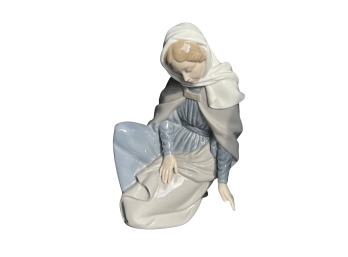 Vintage NAO Lladro A-11J Blessed Mary Nativity Porcelain Figurine - MINT CONDITION!