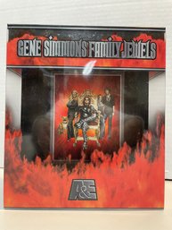 Gene Simmons Family Jewels , DVD's Set Box . (#58)