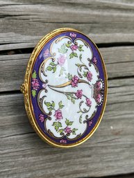 Commemorative Queen Victoria Porcelain Enamel Covered Trinket / Pill Box With Gold Trim