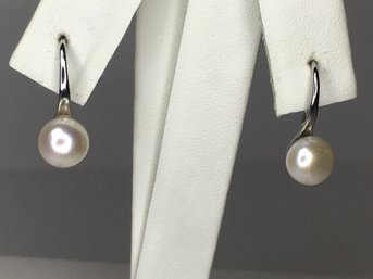 Very Pretty 925 / Sterling Silver Earrings With Genuine Cultured Pearl - Very Pretty - Great Gift Idea !