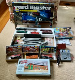 YARD MASTER Athern HO Scale Train Set