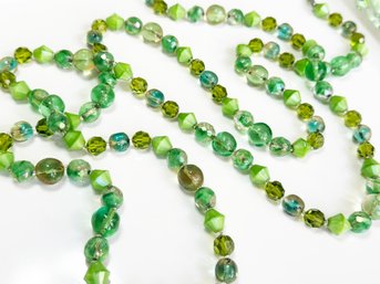 A Green Art Glass Necklace