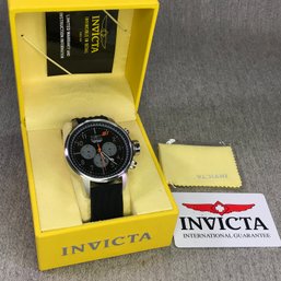 Incredible Brand New $795 INVICTA Mens S1 Rally Chronograph Watch - Black Silicone Strap - Box / Cards / Cloth