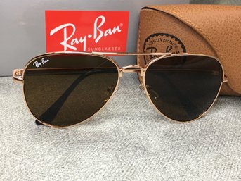 Brand New RAY BAN Aviator Sunglasses - Rose Gold Frame - Brown Lenses - Box - Case - Booklet - Cloth - NEW !