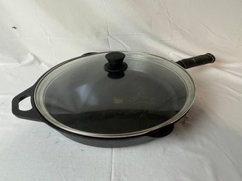 Cast Iorn Pan With Glass Lid