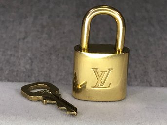 Like New Authentic LOUIS VUITTON Brass Lock & Key - #313 - Just Polished - Made In France - Very Nice Lock !