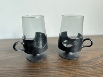 2 Corning Pyrex Glas-Snap Mugs Footed Black Plastic Smoke Glass