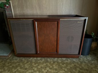 Magnavox Speaker Cabinet
