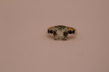 10K Yellow Gold With Light Blue And Dark Blue Stones Ring Size 7 (2.9 Grams)