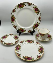 Royal Albert Dinnerware Service For 6 ~ Old Country Roses ~ 5 Pc Place Settings