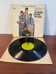 The Beatles Yesterday And Today Green Capital Cable St 2553 Vinyl LP Record Very Nice Condition Minimal Played