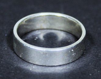 Fine Silver Tone Band Ring Size 9