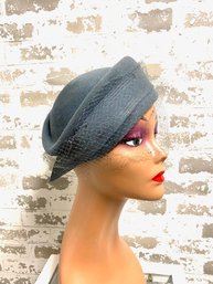 Exquisite Vintage Herbert Bernard Original Tilted Pillbox Hat W/ Cropped Veil