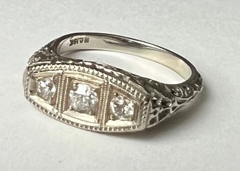 ANTIQUE 18K WHITE GOLD 3 DIAMOND FILIGREE RING