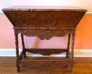 Fine French Provincial Walnut Petrin, Early 19th Century