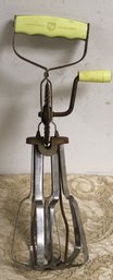 Vintage Kitchen Egg Beater (mixer)