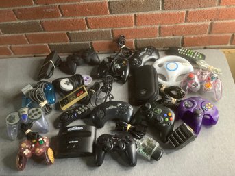 Video Gaming Accessories Lot #10