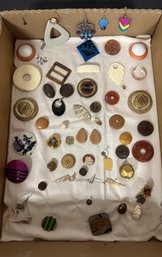 Collection Lot Of Jewelry For Crafts Single Pieces And Broken Ear Rings, Pendants, Buttons, Clips. JJ/A4