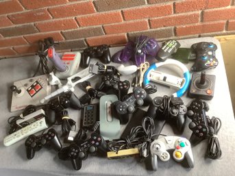 Video Game Accessories Lot #9