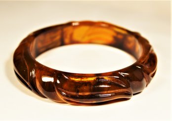 Vintage Bakelite Lucite Root Beer Carved Bangle Bracelet