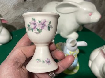 1980s Egg Cup Purple Flower Design