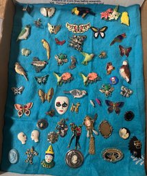 Nice Jewelry Lot Of Crafts Making Single Pieces, Broken, Mini Face Mask, Pins, Single Ear Rings. JJ/A4