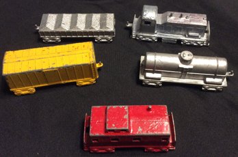 Lot Of 5 Vintage Midgetoy Metal Train Cars - M