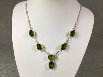 Wonderful Sterling Silver / 925 Drop Necklace With Faceted Peridot - Brand New - Never Worn - Very Nice !