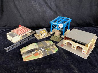 Vintage HO Scale Train Set Building Lot