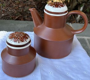 Vtg MCM Midwinter Stonehenge Medallion Teapot & Sugar Bowl Made In England No Issues