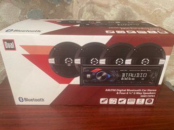 NEW AM/FM Digital Blue Tooth Car Stereo & 4 Speakers