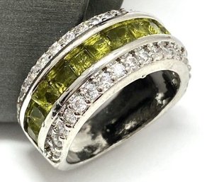 New 3.55 CTW Peridot & White Sapphire Ring Size 6