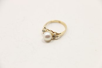 14k Yellow Gold Pearl Diamond Ring Size 4.75