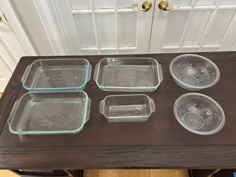 Lot Of 6 Pieces Of Pyrex