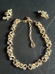 Vintage Gold 'corkscrew' Style Necklace With Opalescent Gemstones And Matching Earrings