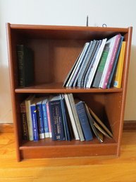 Adjustable Center Shelf Bookcase