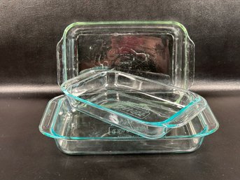 A Set Of Three Rectangular Pyrex Bakers In Clear Glass