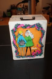 Vintage 1968 Worid Of Barbie Doll Trunk W/close 10 Barbie W/ken