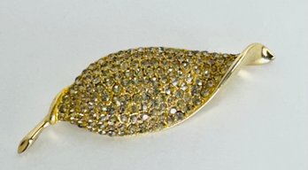 SIGNED WEISS GOLD TONE RHINESTONE LEAF BROOCH