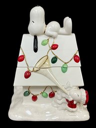 Lenox Snoopy Peanuts Christmas Cookie Jar - 2004 (1 Of 3)