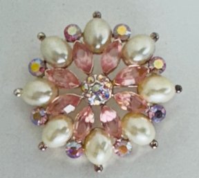 PRETTY PINK RHINESTONE AND FAUX PEARL SILVER TONE BROOCH