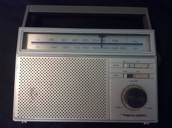 Vintage Realistic AM/FM Radio - Working - K