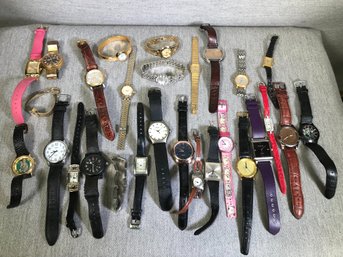 Lot 1 Of 4 - Huge Group Of Watches - ALL Types - Mens / Womens - Fix And Sell ? Art Projects ? LOTS YOU CAN DO