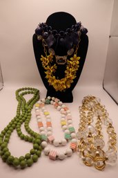Vintage Plastic Necklace Lot (6)