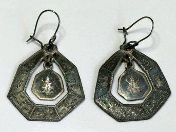 A Pair Of Vintage Sterling Silver Earrings - Siam