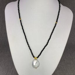 Amazing Brand New Sterling Silver - Natural Flat Pearl And Onyx Bead Necklace - Measures 18' - Very Pretty !