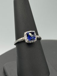 Amazing Blue Sapphire Solitaire Ring In 10k White Gold